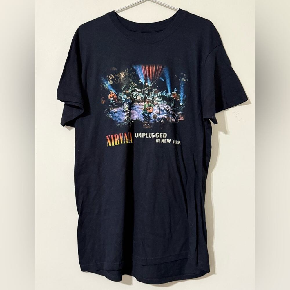 Nirvana Unplugged in New York size large black T-Shirt short sleeve music rock